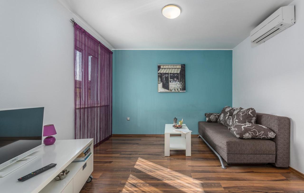 Apartment Marino Poreč Oda fotoğraf
